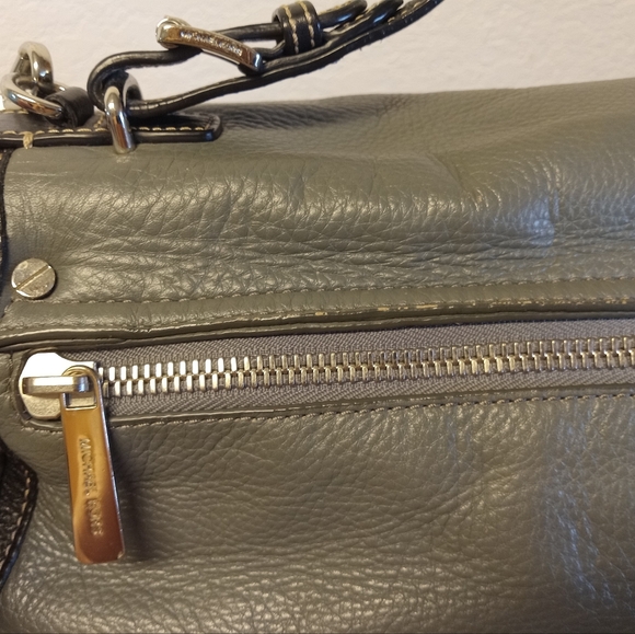 Michael Kors Leather Purse Hand Shoulder Bag Pebble Grain Gray Black Flap 2 Way - Picture 15 of 16
